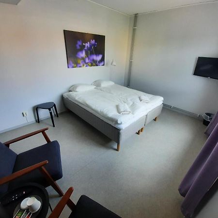 Broholm Bed&Breakfast Lidköping Esterno foto