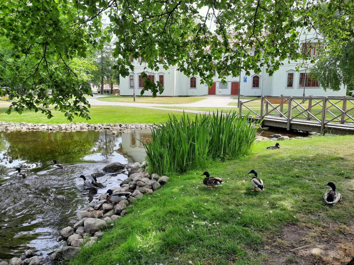 Broholm Bed&Breakfast Lidköping Esterno foto