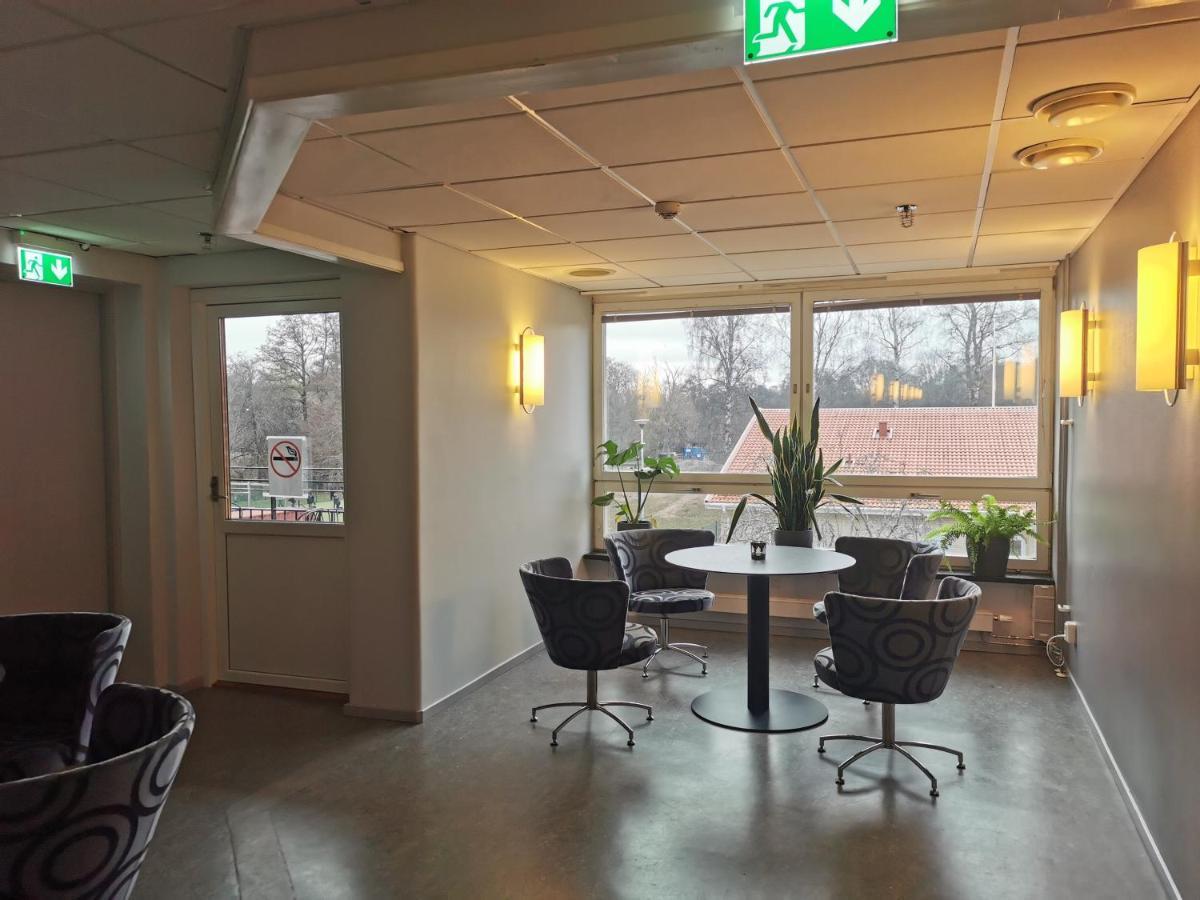 Broholm Bed&Breakfast Lidköping Esterno foto
